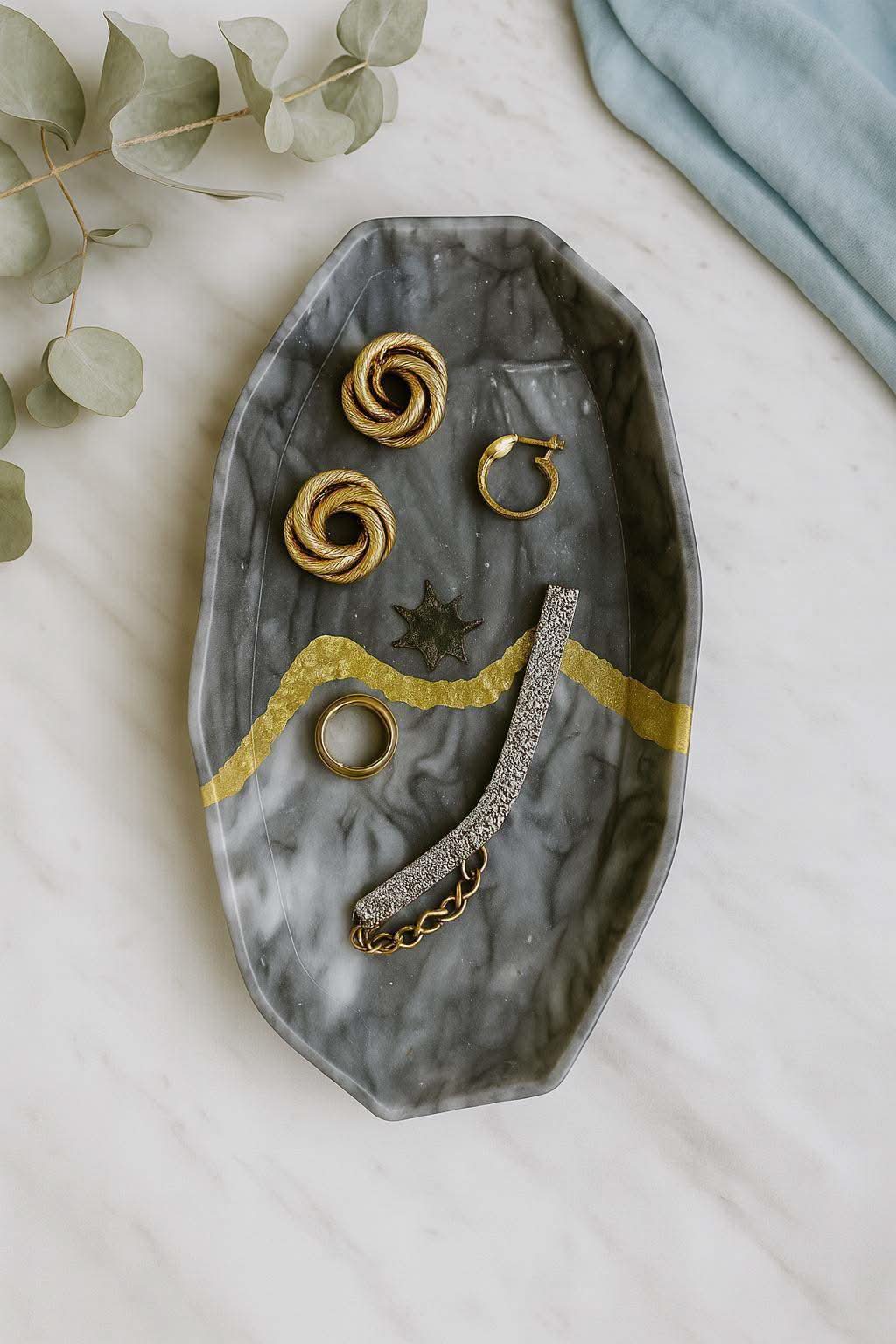 Marble Grey Luxury Trinket Tray Online with Golden Detailing | Fankaarlok - Fankaarlok