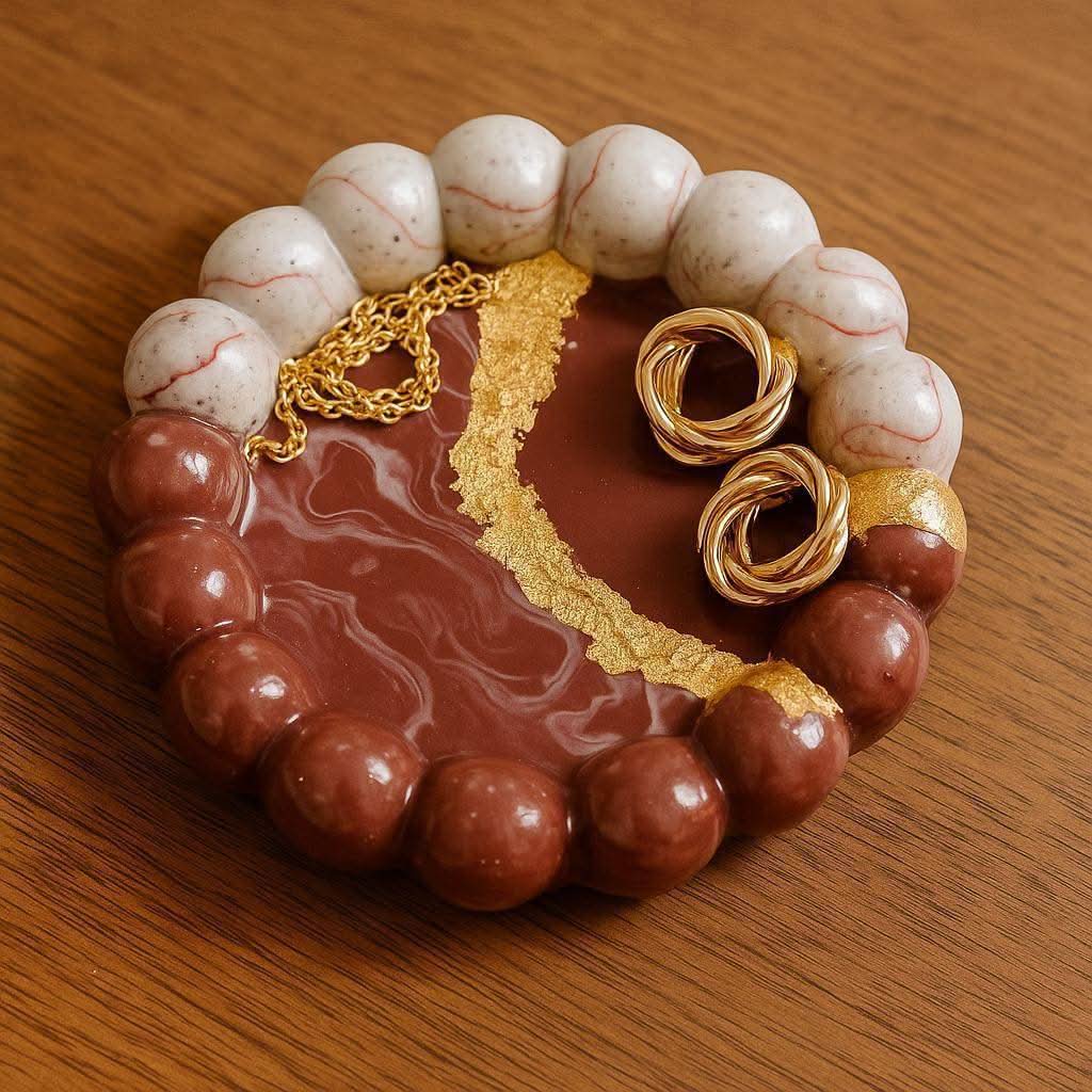 Marble Luxe Jewelry Tray for Women with Golden Detailing | Fankaarlok - Fankaarlok