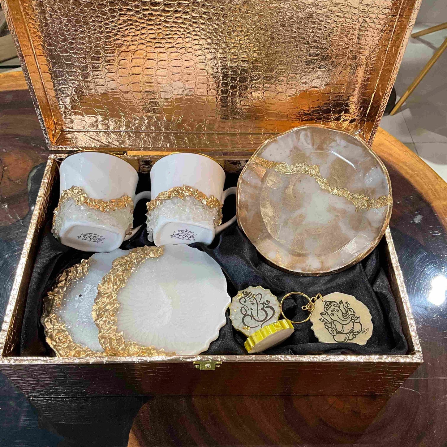 Golden Grace Festive Gift Hamper for Diwali | Fankaaarlok - Fankaarlok