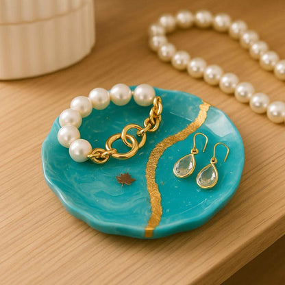 Emerald Shine Dresser Jewelry Tray with Golden Detailing | Fankaarlok - Fankaarlok