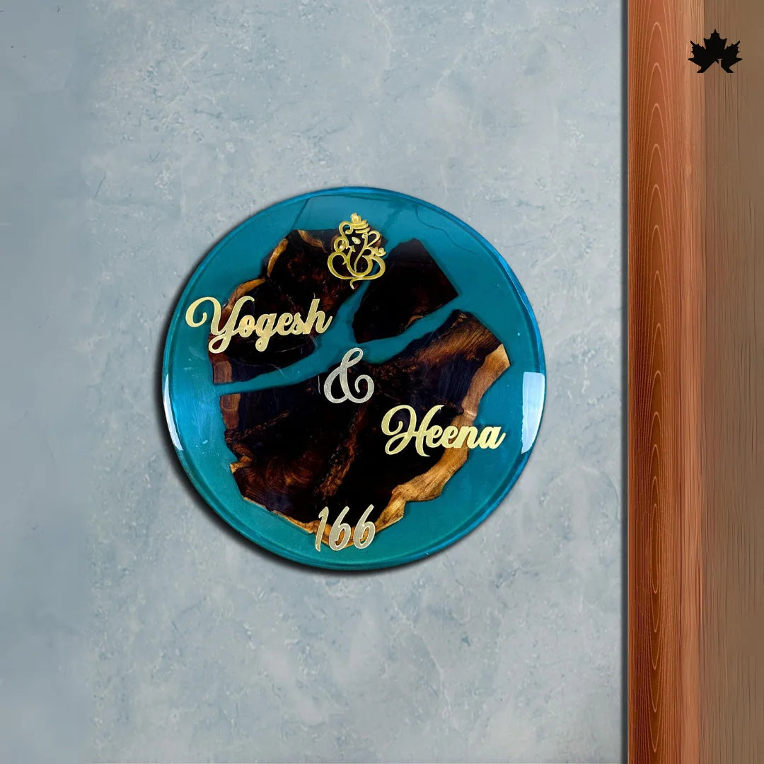 Luxury Round Door Nameplate | Personalized Couple Door Sign