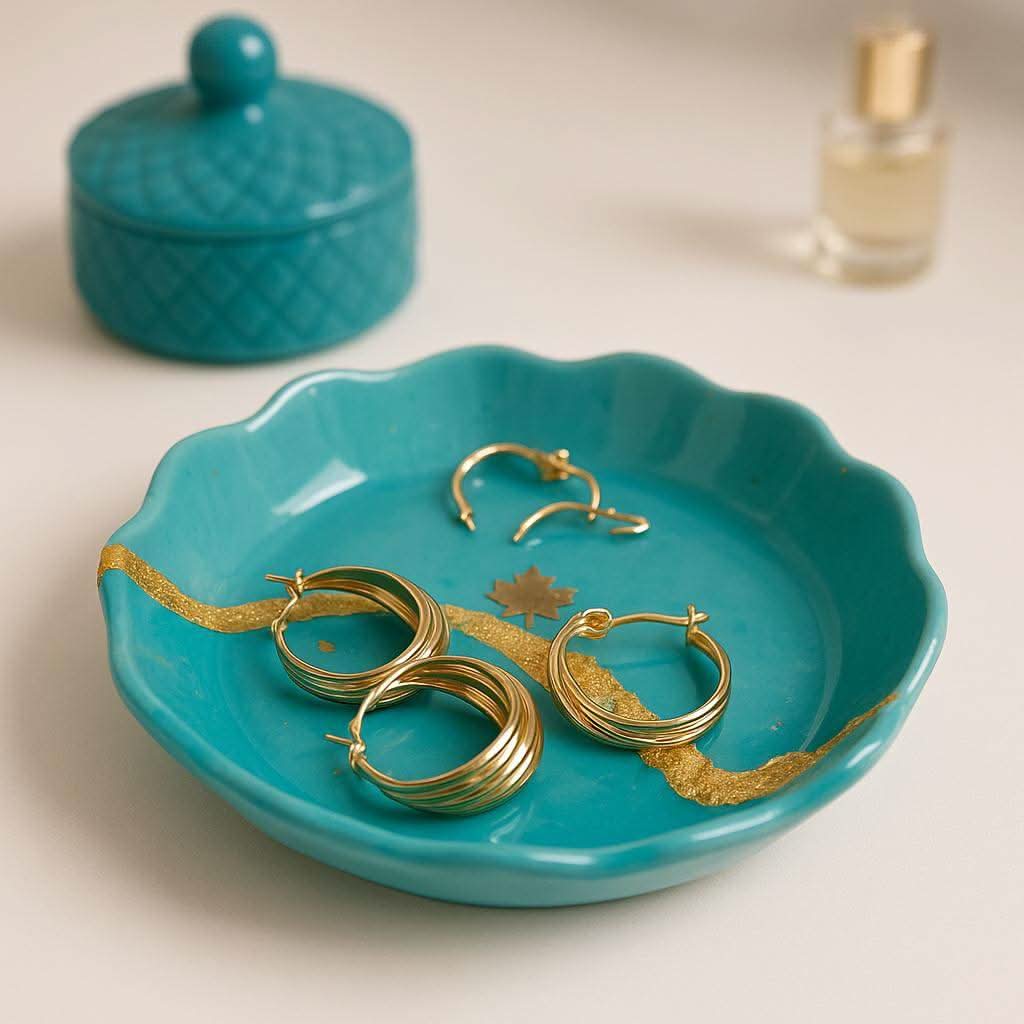 Emerald Shine Dresser Jewelry Tray with Golden Detailing | Fankaarlok - Fankaarlok