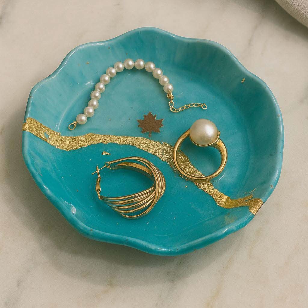 Emerald Shine Dresser Jewelry Tray with Golden Detailing | Fankaarlok - Fankaarlok