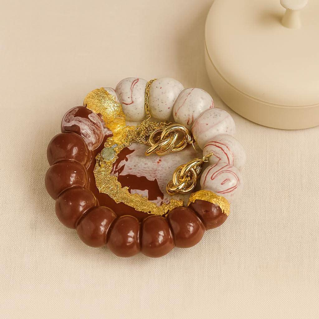 Marble Luxe Jewelry Tray for Women with Golden Detailing | Fankaarlok - Fankaarlok