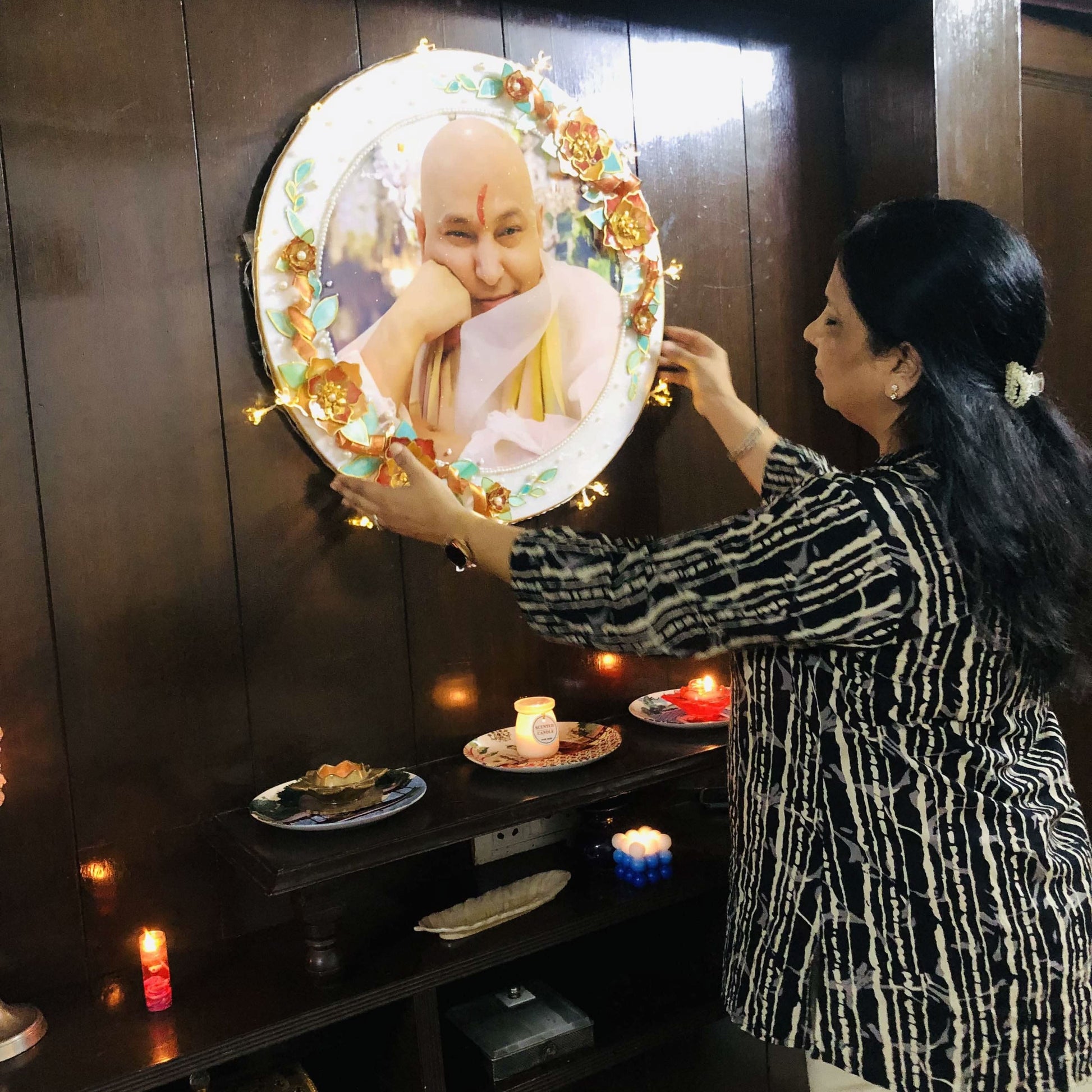 Best Guruji Swaroop for Home Temple – Divine Wall Frame - Fankaarlok