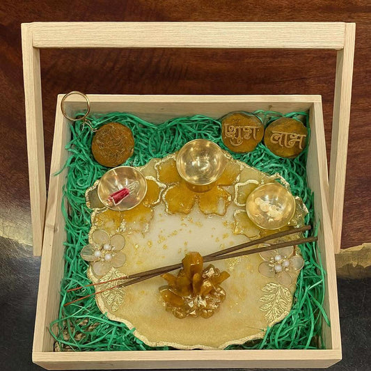 Diwali Pooja Gift Hamper India | Designer Pooja Thali Set with Diyas & Shubh Laabh - Fankaarlok