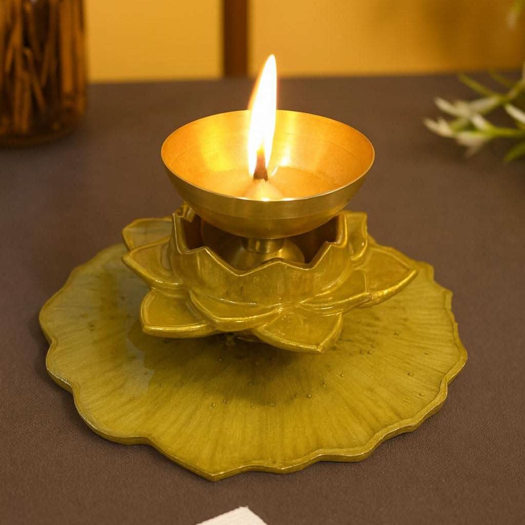 Golden Blossom Diya Holder - Elegant Jyot and Diya Holder for Aarti and Pooja Rituals - Fankaarlok