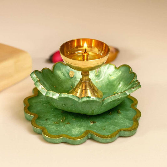 Decorative Diya for Pooja in Green & Gold Floral Base | Fankaarlok - Fankaarlok