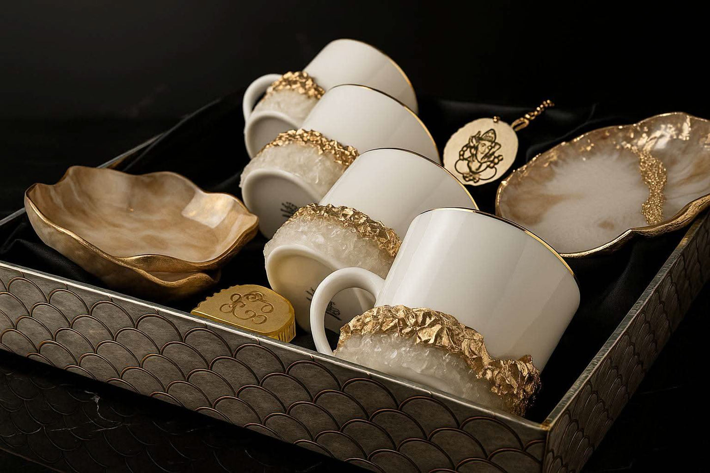 Golden Luxe Corporate gift hamper India | Fankaarlok - Fankaarlok