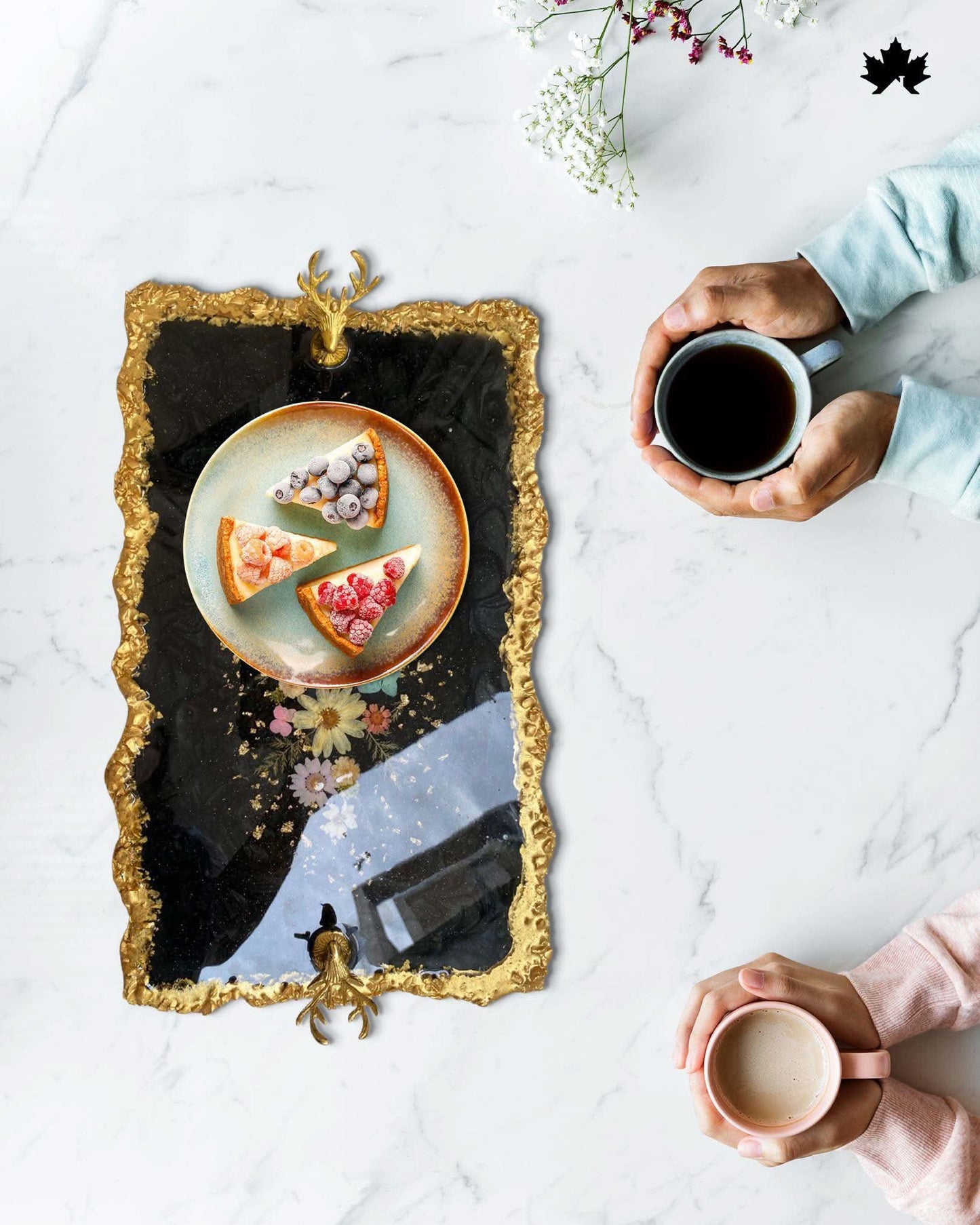 Luxury Serving Tray | Handcrafted Designer Tray with Golden Finish - Fankaarlok