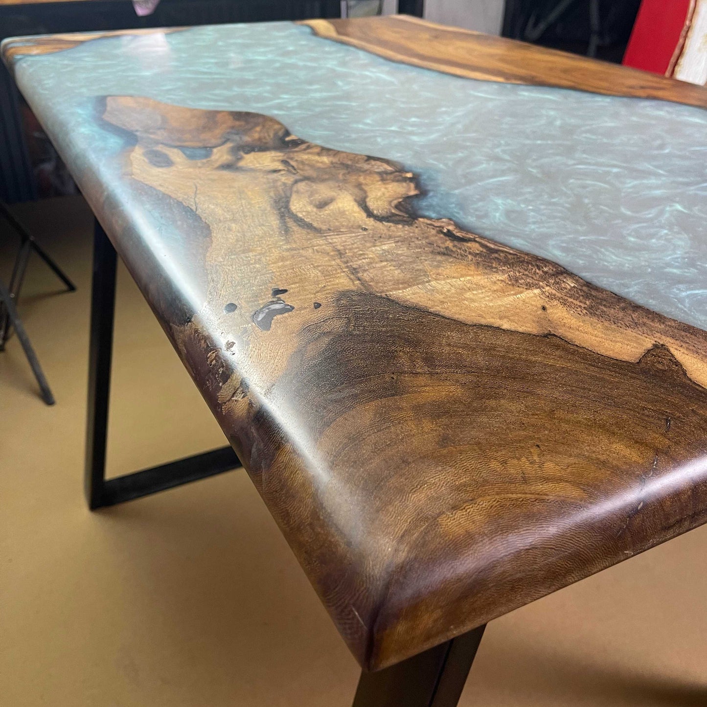 Rustic River Flow – Wooden Center Table for Living Room | Fankaarlok