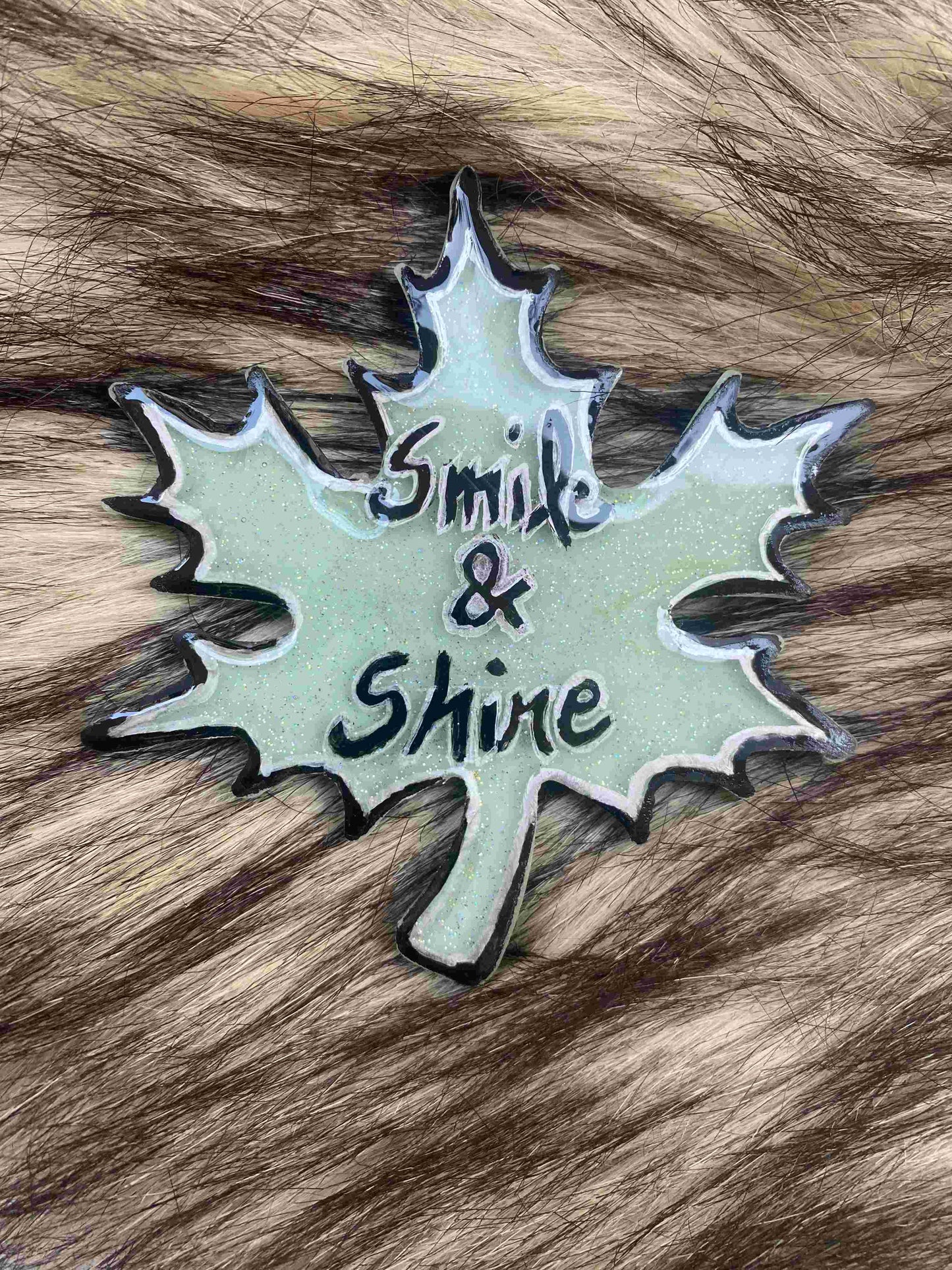 Maple Leaf Magnet – Smile & Shine | Unique Fridge Magnets by Fankaarlok
