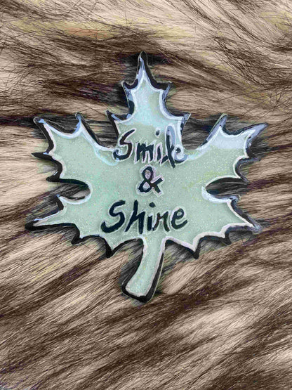 Maple Leaf Magnet – Smile & Shine | Unique Fridge Magnets by Fankaarlok