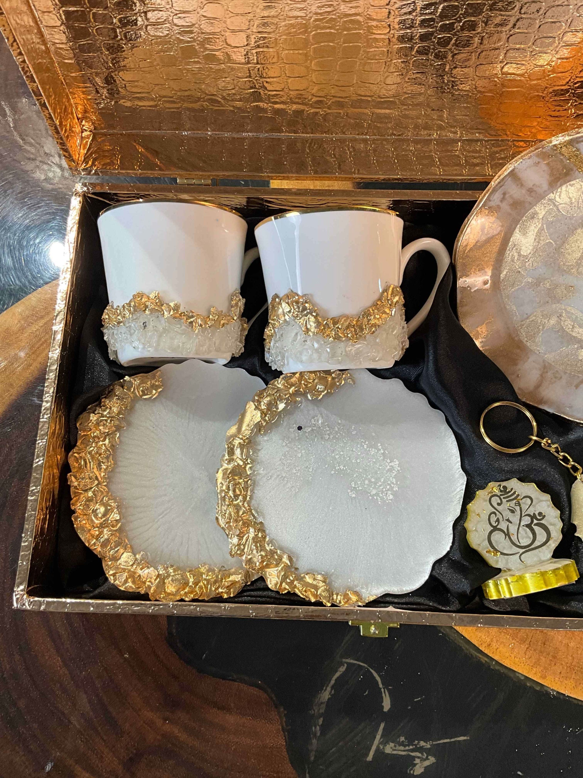 Golden Grace Festive Gift Hamper for Diwali | Fankaaarlok - Fankaarlok