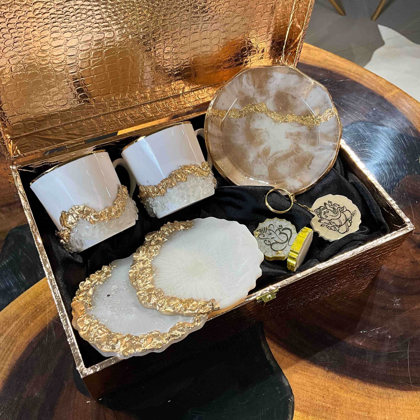 Golden Grace Festive Gift Hamper for Diwali | Fankaaarlok - Fankaarlok