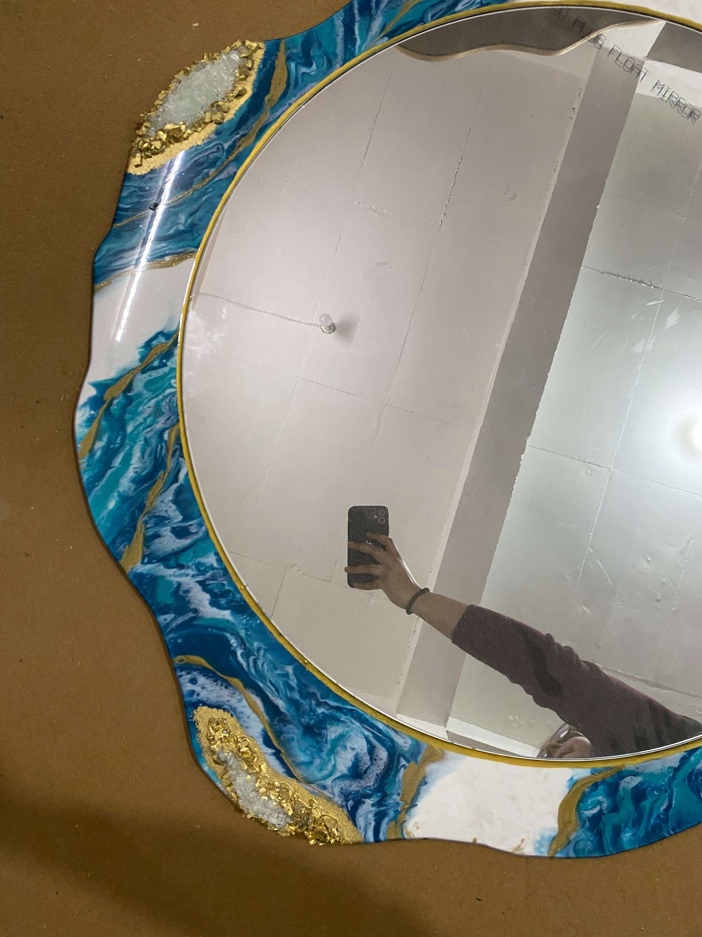 Azure Crest Round – Resin Wall Mirror for Interior Decoration | Fankaarlok