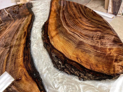 Handcrafted Wood Table – Premium Live Edge Epoxy Table | Fankaarlok
