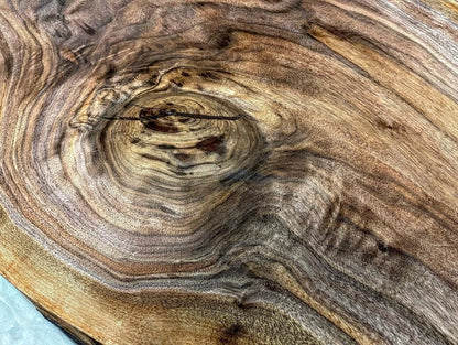 Handcrafted Wood Table – Premium Live Edge Epoxy Table | Fankaarlok