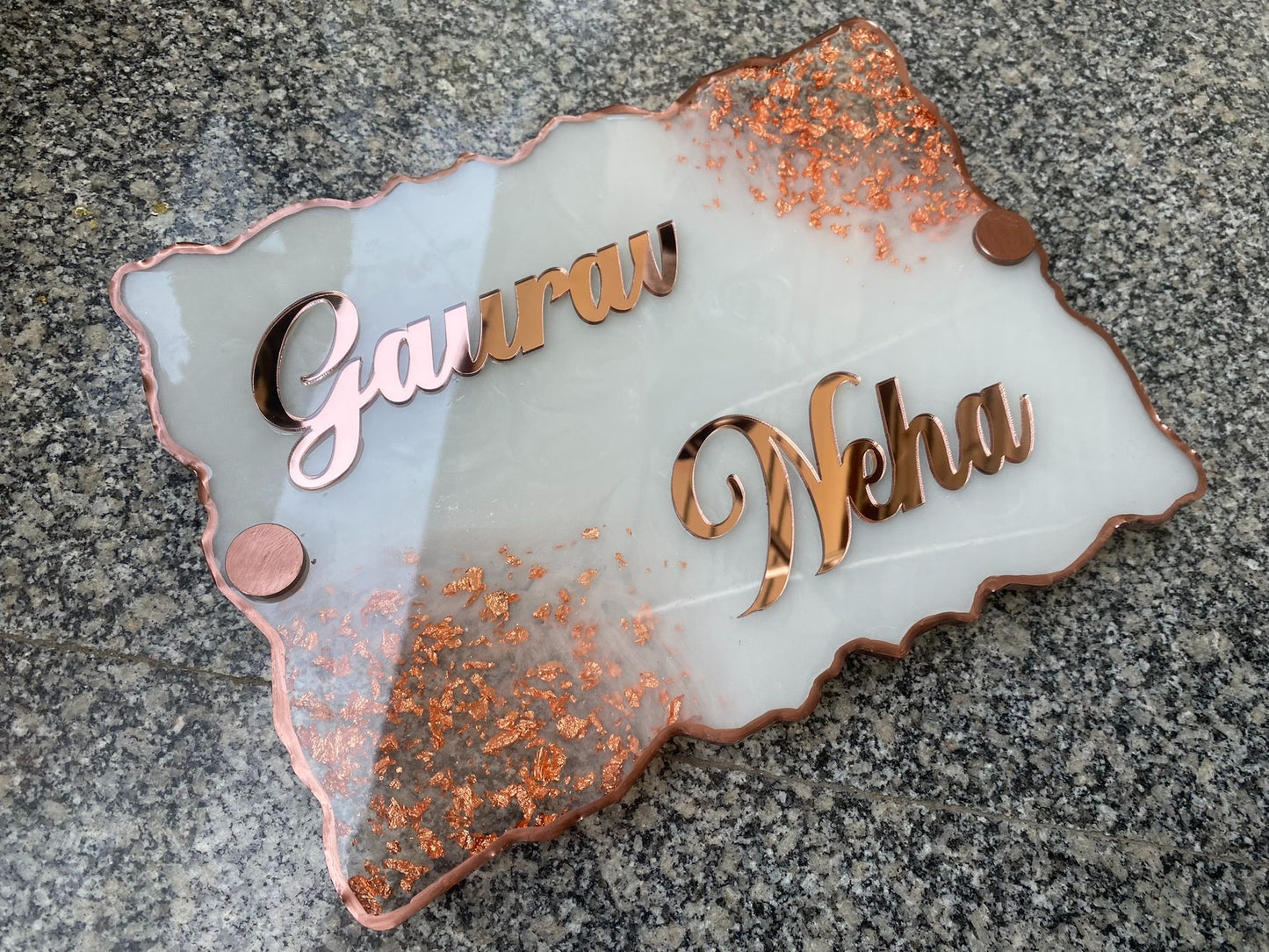 Auric Edge – Gold Accent Nameplate for Home | Elegant Couple Nameplate