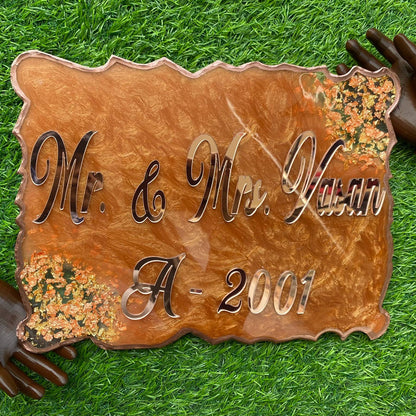 Auric Edge – Gold Accent Nameplate for Home | Elegant Couple Nameplate