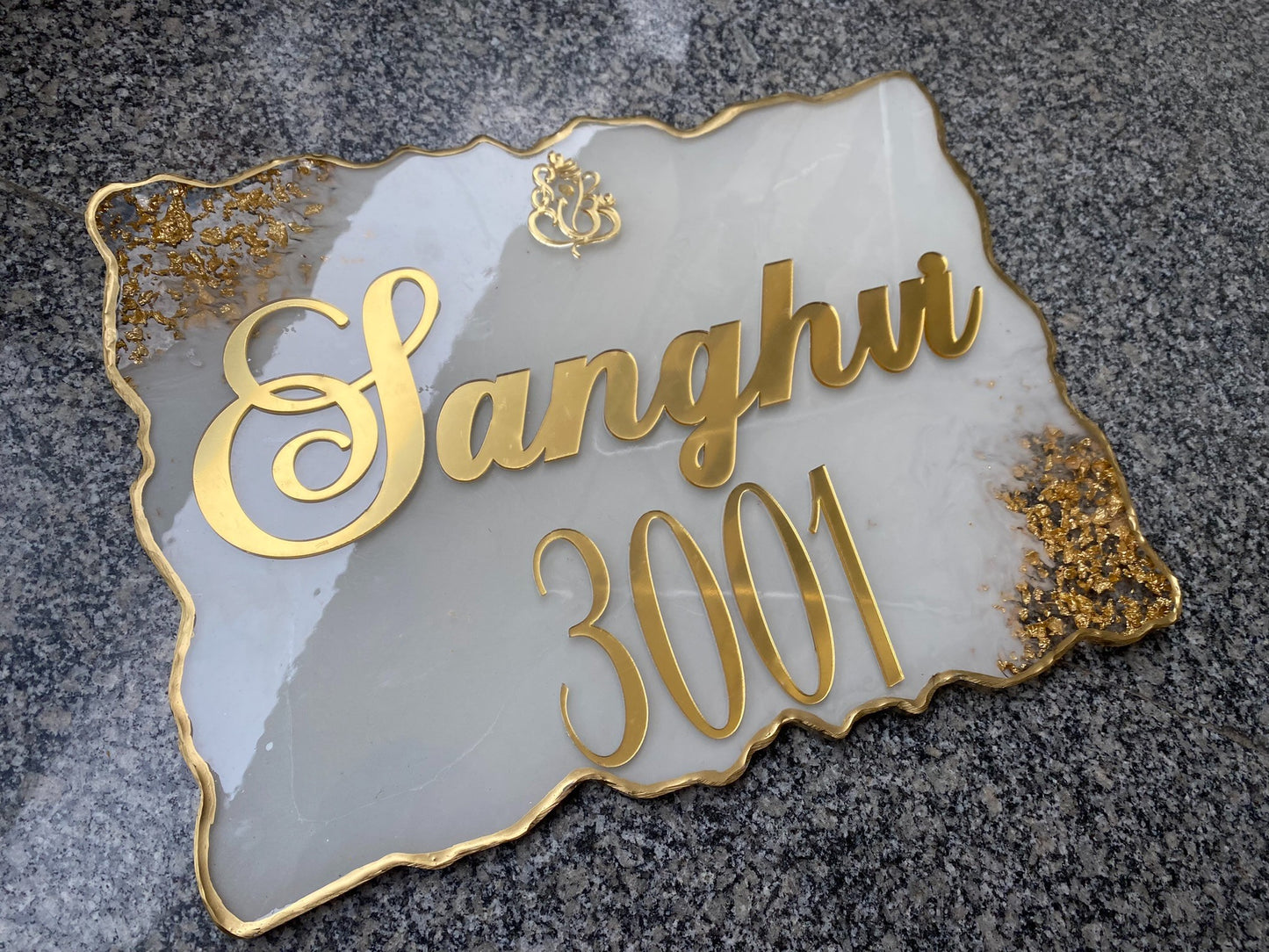 Grace Luxe – Luxury Nameplate for Home Entrance | Custom Handcrafted Nameplate