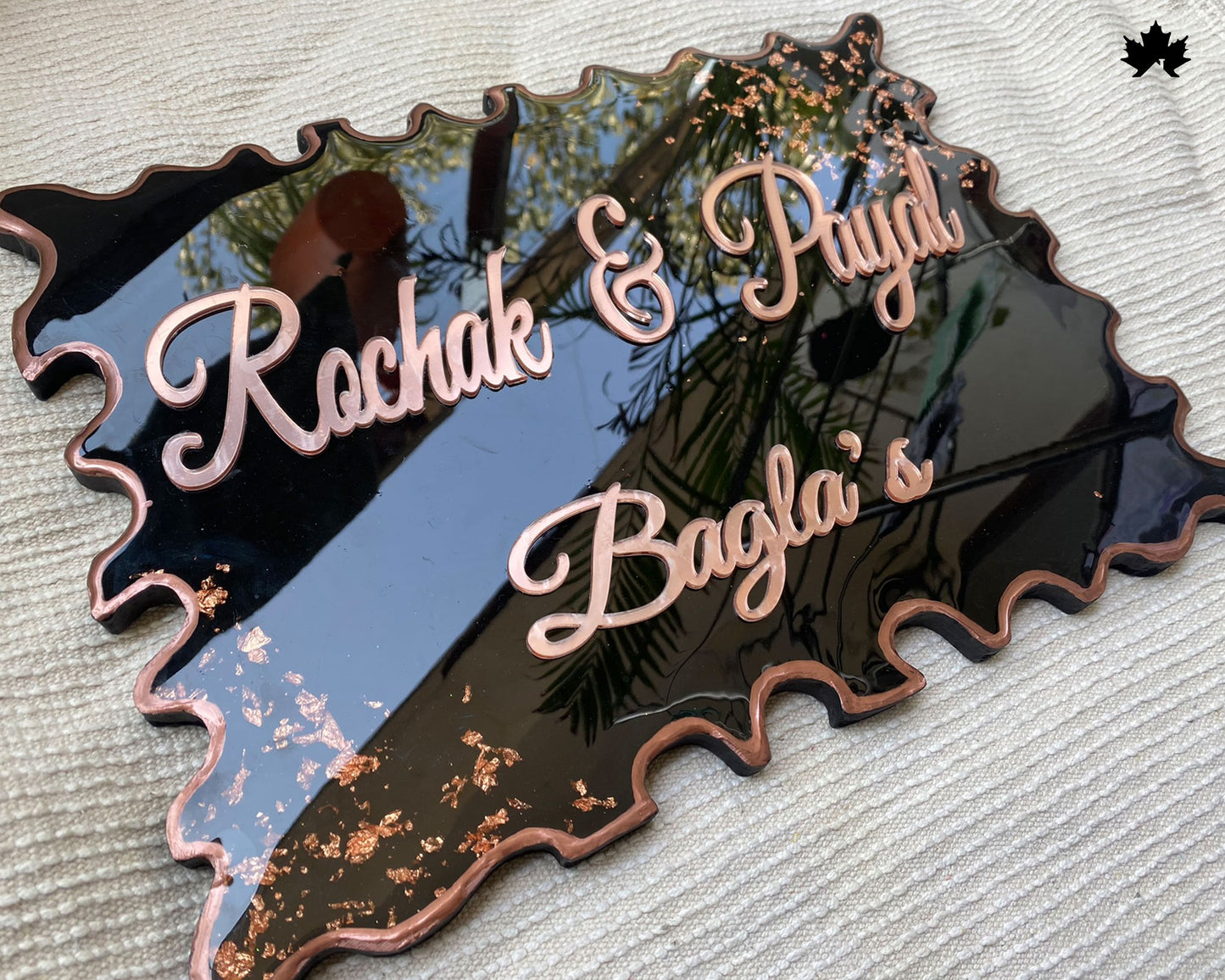 Auric Edge – Gold Accent Nameplate for Home | Elegant Couple Nameplate