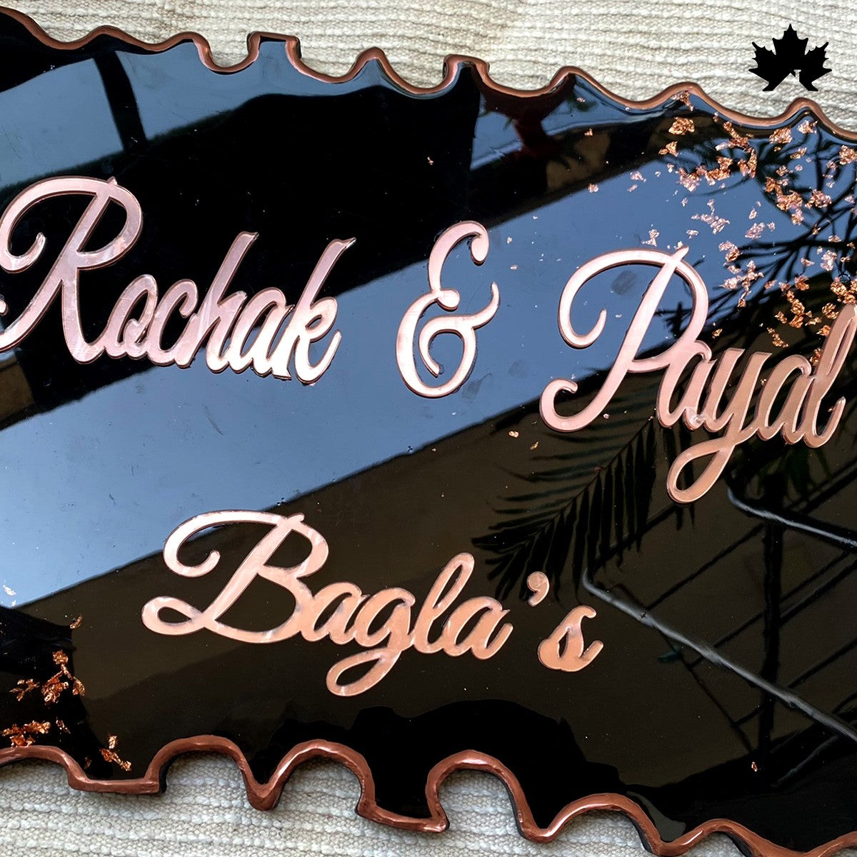 Auric Edge – Gold Accent Nameplate for Home | Elegant Couple Nameplate