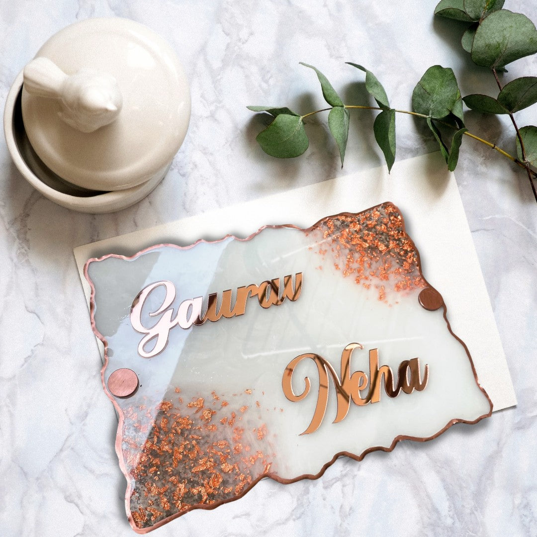 Auric Edge – Gold Accent Nameplate for Home | Elegant Couple Nameplate