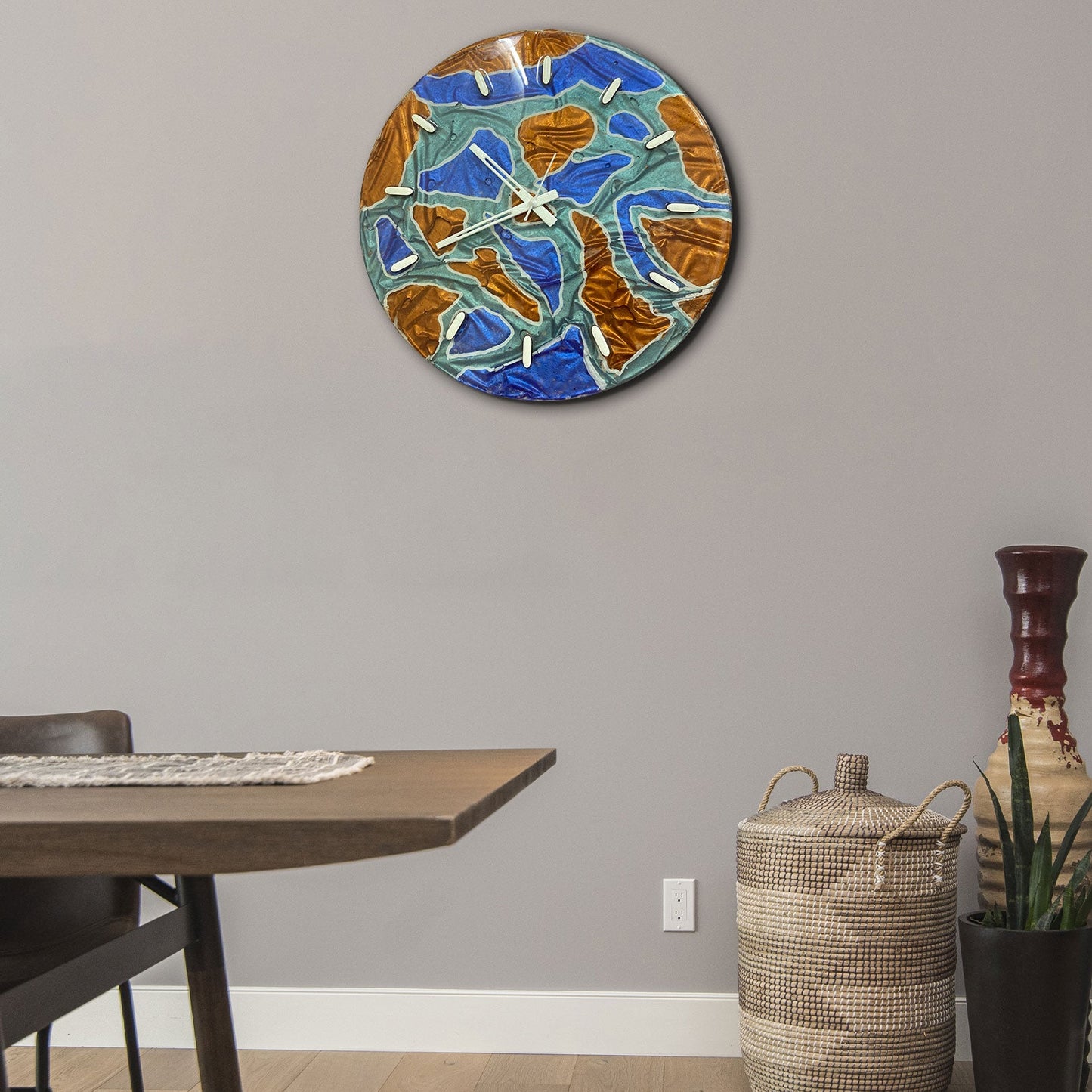 Abstract Resin Clock – Artistic Pattern Design | Decorative Wall Clock by Fankaarlok