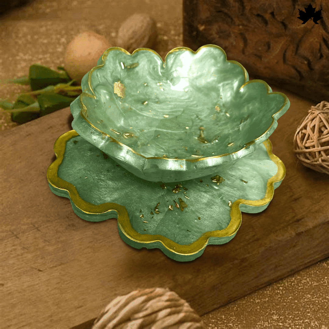 Decorative Diya for Pooja in Green & Gold Floral Base | Fankaarlok - Fankaarlok