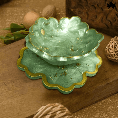 Decorative Diya for Pooja in Green & Gold Floral Base | Fankaarlok - Fankaarlok