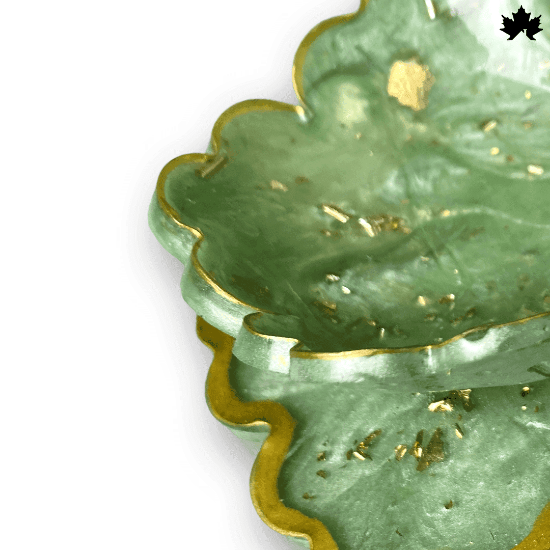 Decorative Diya for Pooja in Green & Gold Floral Base | Fankaarlok - Fankaarlok