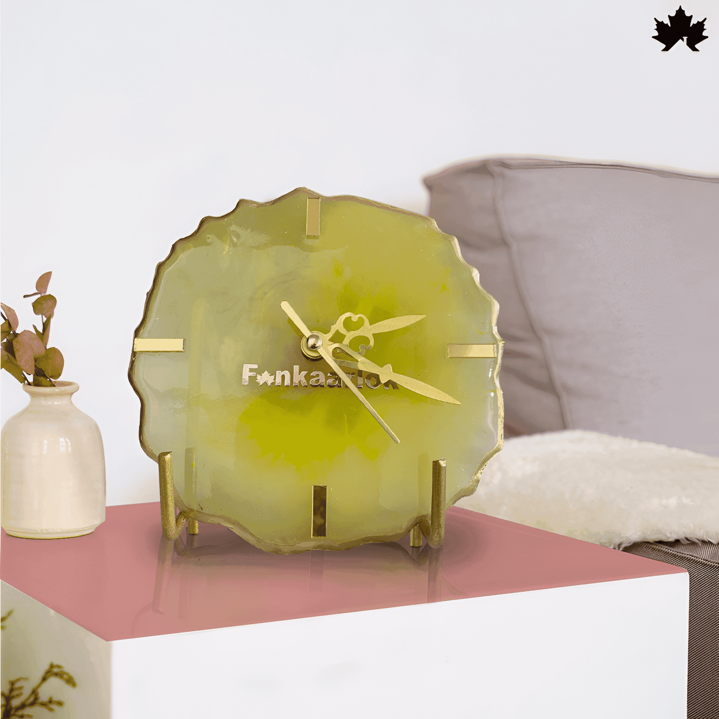 Gold Elegance Table Clock for Corporate Gifting | Fankaarlok - Fankaarlok