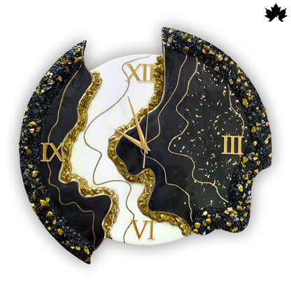 Black & White Geode Resin Design | Sculpted Edge Wall Clock by Fankaarlok