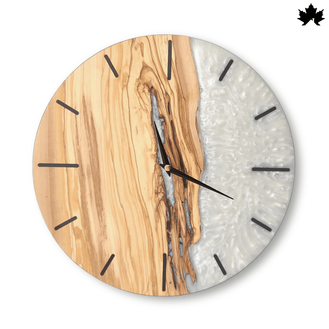 Wood and Resin Wall Clock | Wood and Resin Wall Clock by Fankaarlok