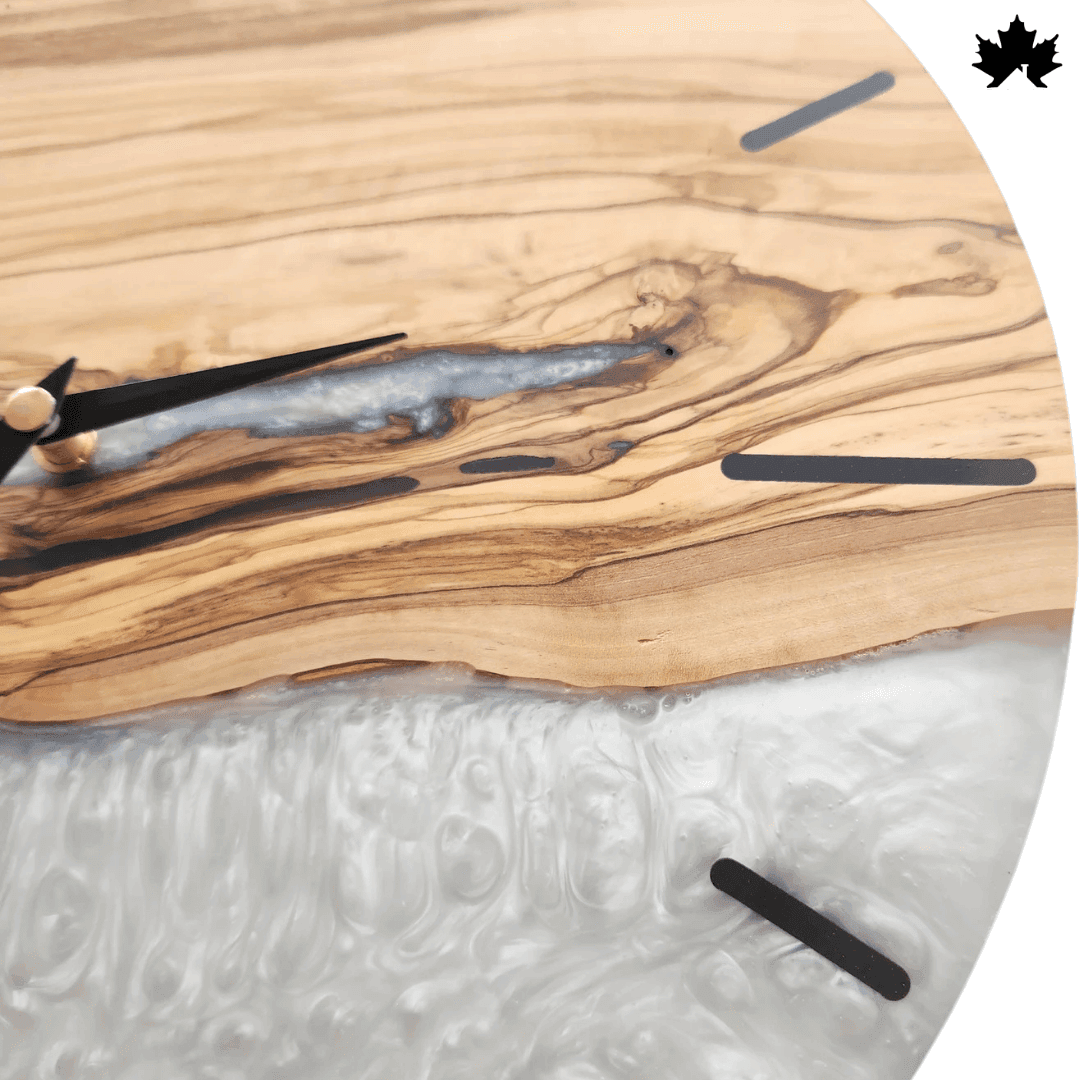 Wood and Resin Wall Clock | Wood and Resin Wall Clock by Fankaarlok