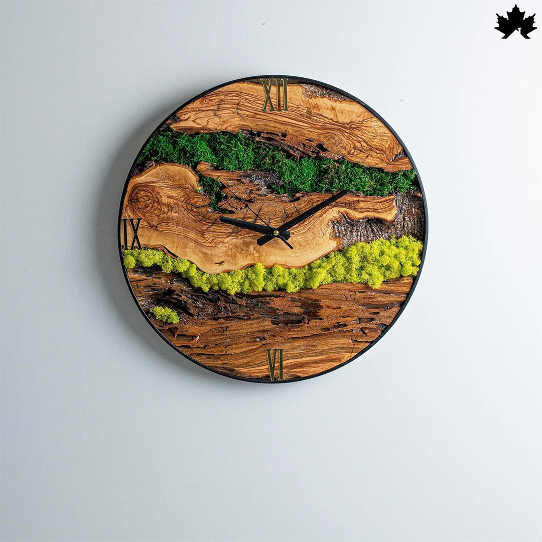 Natural Wood & Preserved Moss Design | Eco Friendly Wall Clock by Fankaarlok