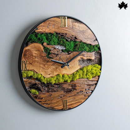 Natural Wood & Preserved Moss Design | Eco Friendly Wall Clock by Fankaarlok