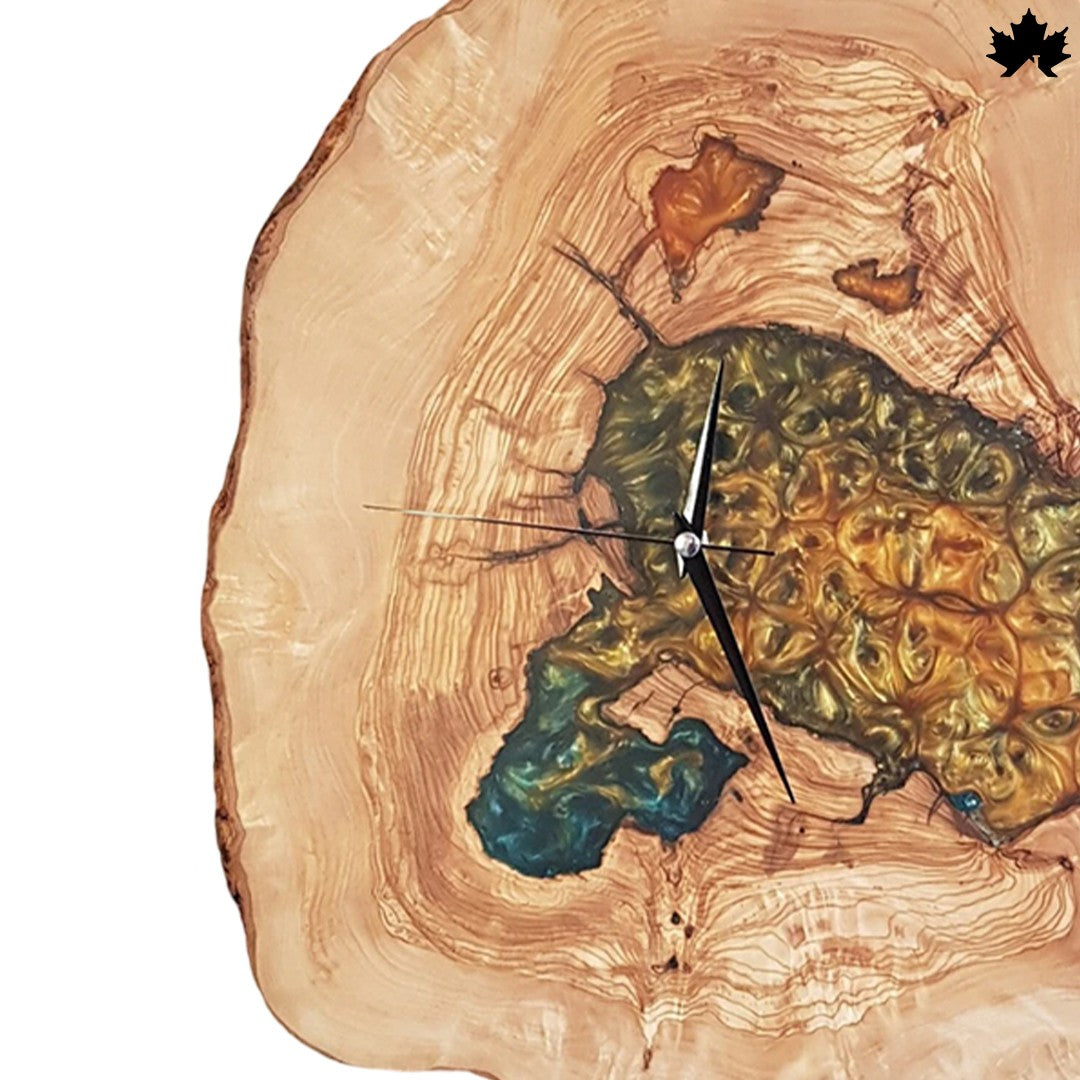 Live-Edge Wood with Golden Epoxy Art | Modern Home Decoration Clock by Fankaarlok
